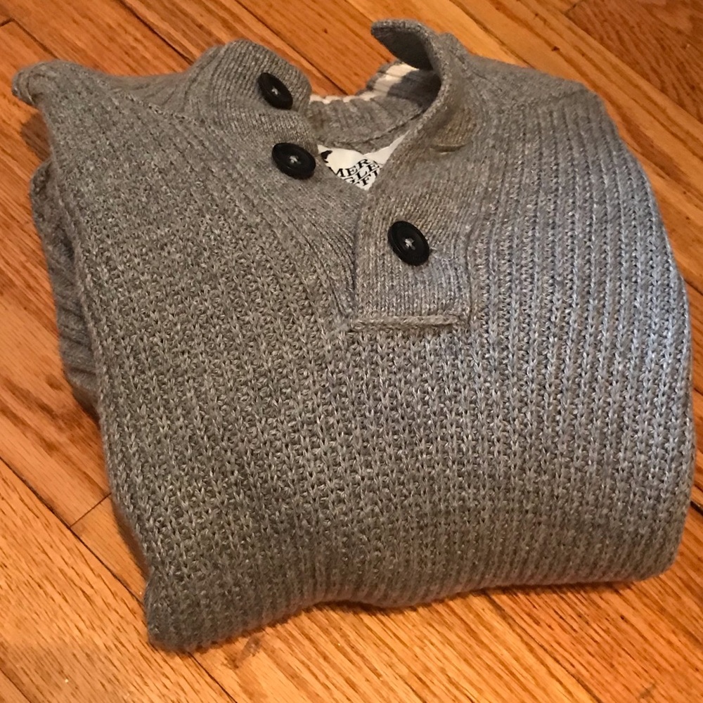 Men’s American Eagle Large Grey Sweater